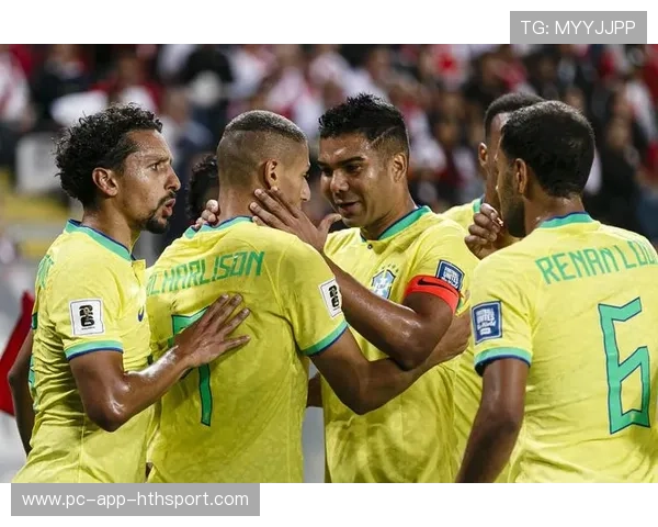 内马尔内切分球制造直面机会,巴西前场组合持续升温 内马尔内切分球制造直面机会,巴西前场组合持续升温