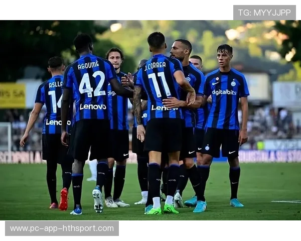 国际米兰中路渗透速度极快接连切入腹地 国际米兰中路渗透速度极快接连切入腹地