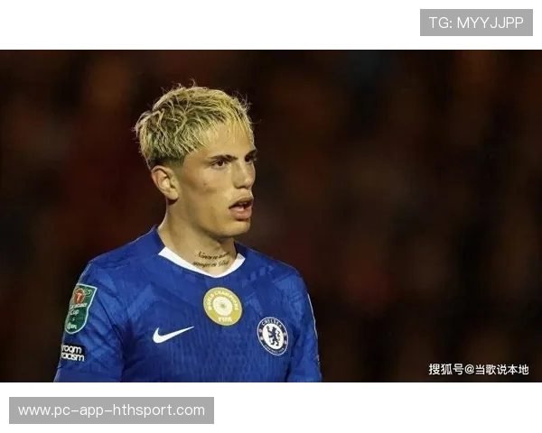 曼联边路传中落点极佳，加纳乔头球顶偏