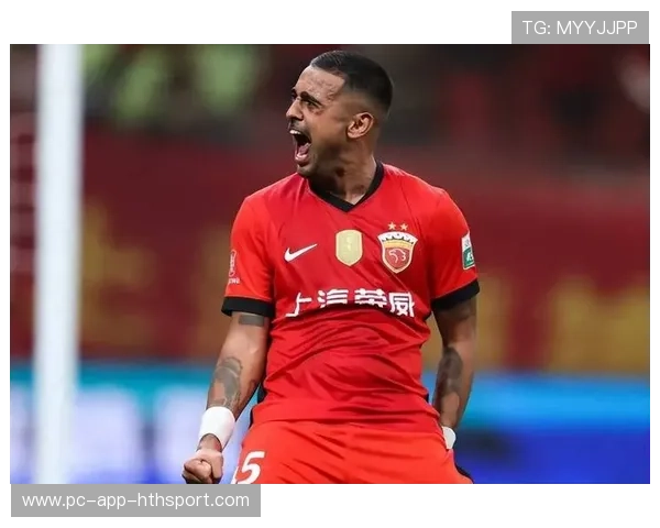 上海海港中场徐新助攻连连，球队攻势如潮