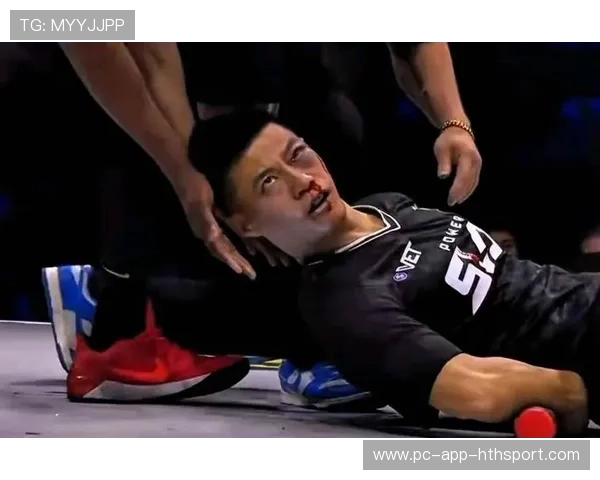 UFC重击断鼻，血腥画面背后的勇气与荣耀