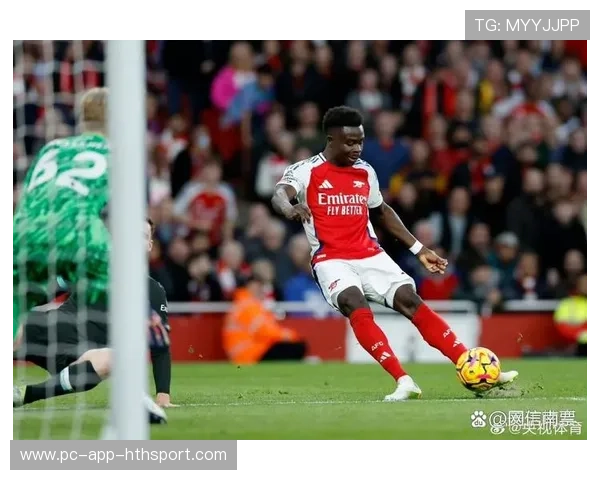 萨卡任意球精准穿越人墙得手