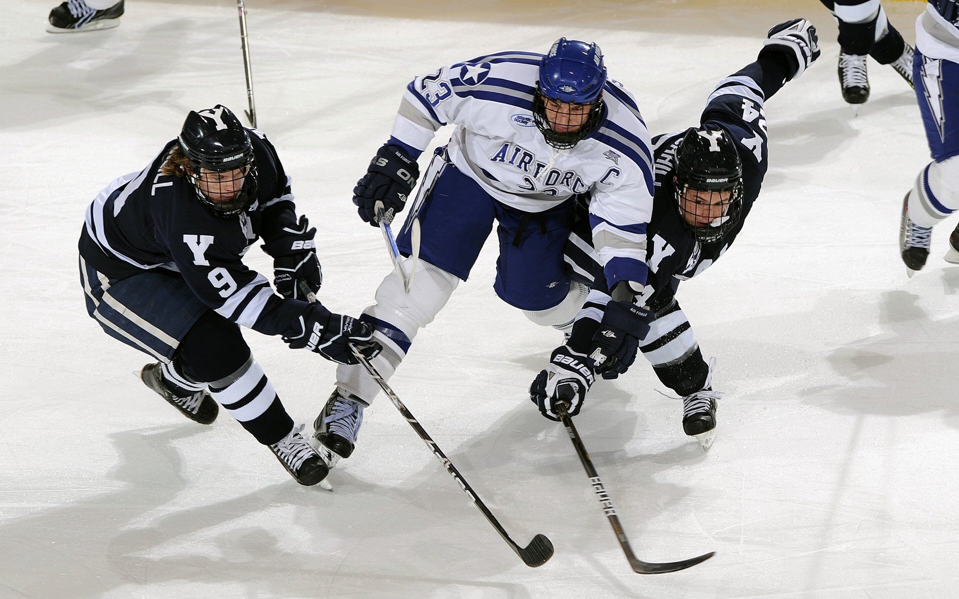 “家庭DIY障碍赛道日” 利用家中物品搭建安全赛道